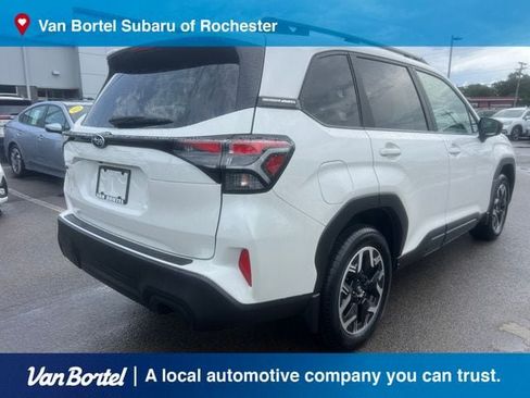 Certified 2025 Subaru Forester Premium AWD/4WD image 6