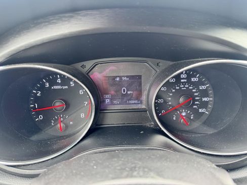 Used 2019 Kia Sedona L FWD image 43