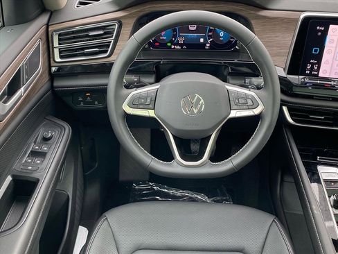 New 2026 Volkswagen Atlas SEL image 5