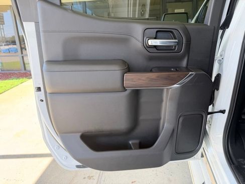 Used 2019 GMC Sierra 1500 SLT AWD/4WD image 29