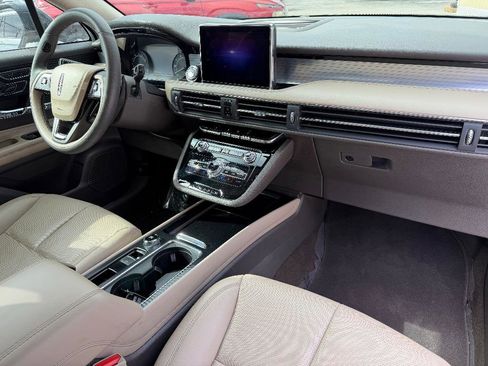 Used 2022 Lincoln Corsair FWD w/ Equipment Group 101A image 17