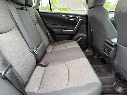 Used 2021 Toyota RAV4 XLE w/ Convenience Package AWD/4WD image 33