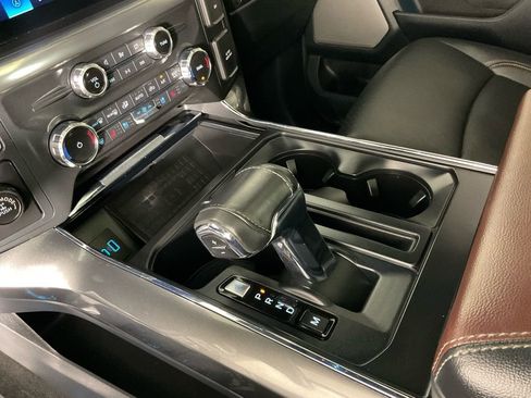 Used 2022 Ford F150 Lariat w/ Equipment Group 502A High image 19