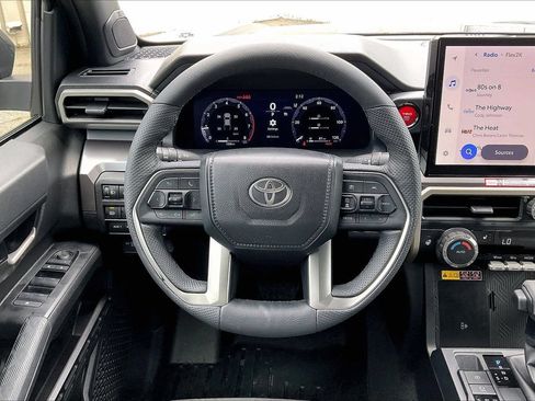 Used 2026 Toyota Tacoma TRD Off-Road w/ TRD Off Road Upgrade Package AWD/4WD image 10