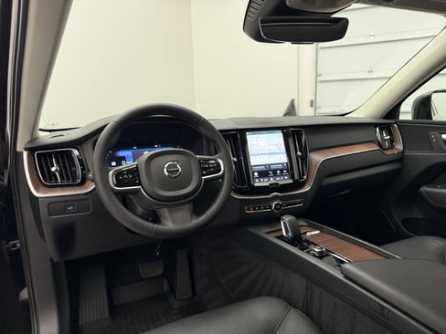Certified 2023 Volvo XC60 B5 Plus w/ Climate Package AWD/4WD image 23