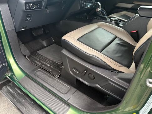 Used 2023 Ford Bronco Wildtrak AWD/4WD image 21