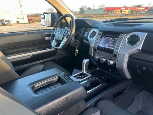 Used 2015 Toyota Tundra SR5 w/ TRD Off Road Package image 7