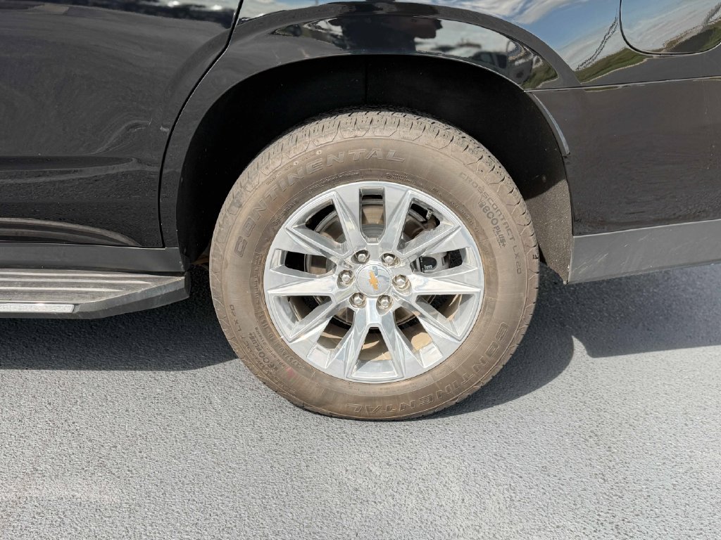Used 2025 Chevrolet Tahoe Premier AWD/4WD image 14