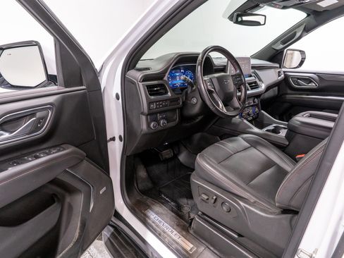 Used 2022 Chevrolet Suburban RST w/ Luxury Package RWD image 12