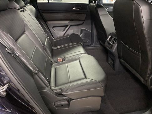 Used 2023 Volkswagen Atlas Cross Sport SEL R-Line image 34