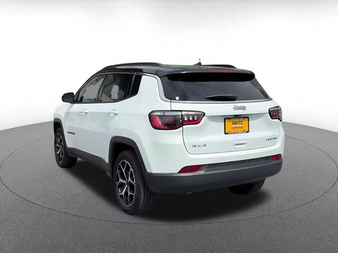 Used 2025 Jeep Compass Limited AWD/4WD image 11
