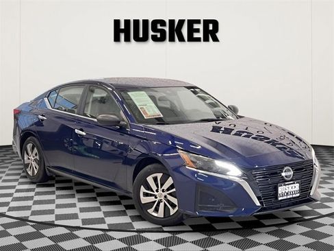 Used 2024 Nissan Altima 2.5 S image 1
