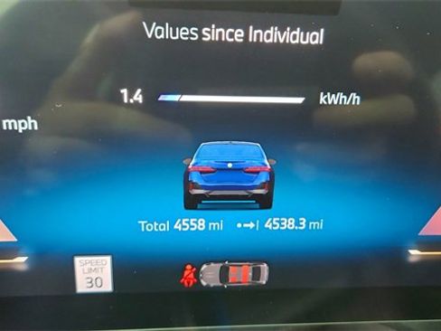 Used 2025 BMW i5 eDrive40i w/ M Sport Package image 39