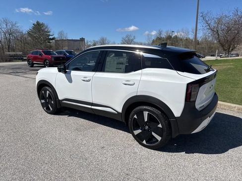 New 2026 Nissan Kicks SR w/ SR Premium Package AWD/4WD image 35