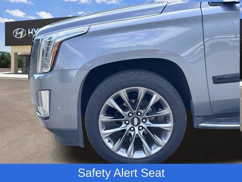 Used 2020 Cadillac Escalade Luxury w/ Escalade Sport Edition image 8