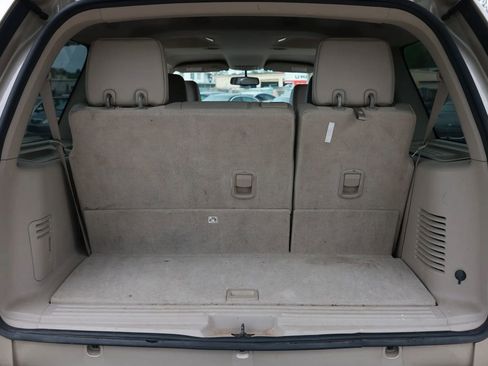 Used 2007 Lincoln Navigator Luxury Sport Utility 4D image 26