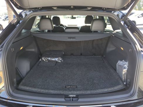 Certified 2022 Volkswagen Atlas Cross Sport SE AWD/4WD image 9