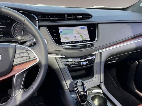 New 2026 Cadillac XT5 Premium Luxury w/ Driver Assist Package image 7