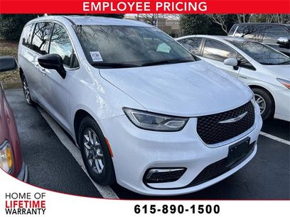 Used 2024 Chrysler Pacifica Touring-L