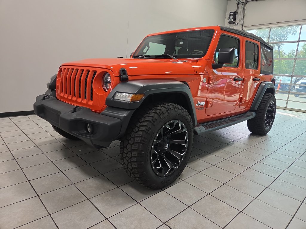 Used 2018 Jeep Wrangler Unlimited Sport S AWD/4WD image 3