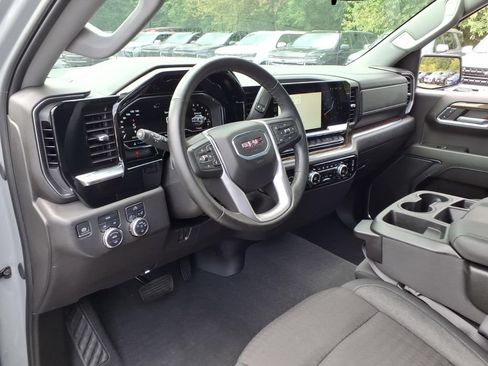Certified 2024 GMC Sierra 1500 Elevation w/ LPO, Elevation Black Package AWD/4WD image 13
