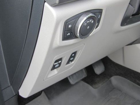 Used 2017 Ford F150 XLT w/ Equipment Group 301A Mid AWD/4WD image 17
