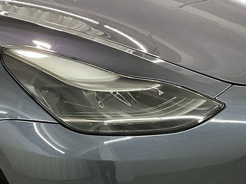 Used 2023 Tesla Model 3 Standard Range image 29