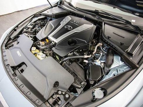 Used 2017 INFINITI Q60 Red Sport 400 image 44