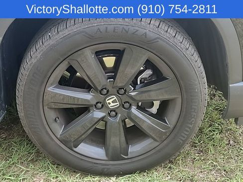 Used 2025 Honda Pilot Black Edition image 35