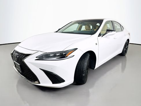 Used 2025 Lexus ES 350 w/ Accessory Package (Z2) image 3