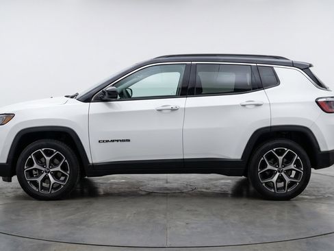Used 2025 Jeep Compass Limited AWD/4WD image 5