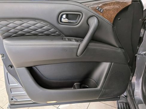 Used 2018 INFINITI QX80 4WD w/ Deluxe Technology Package image 15