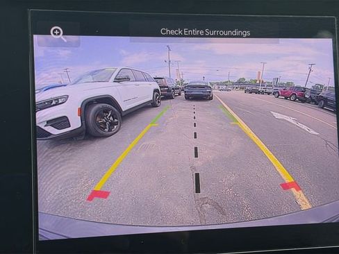 Certified 2023 Jeep Grand Cherokee Laredo w/ Luxury Tech Group I AWD/4WD image 25