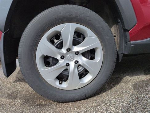 Used 2020 Toyota RAV4 LE w/ All Weather Liner Package image 11