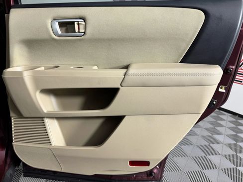 Used 2014 Honda Pilot LX image 41