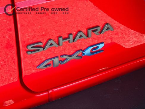 Used 2025 Jeep Wrangler Unlimited Sahara w/ Safety Group AWD/4WD image 27