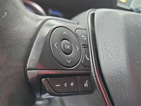 Used 2023 Toyota Camry SE image 33