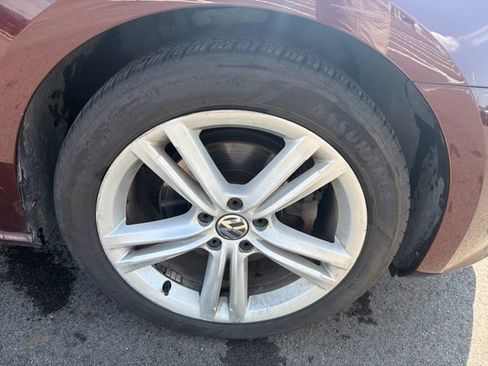 Used 2013 Volkswagen Passat TDI SE FWD image 4
