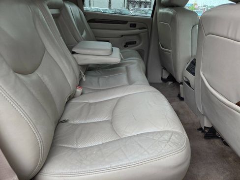 Used 2004 Cadillac Escalade AWD image 35