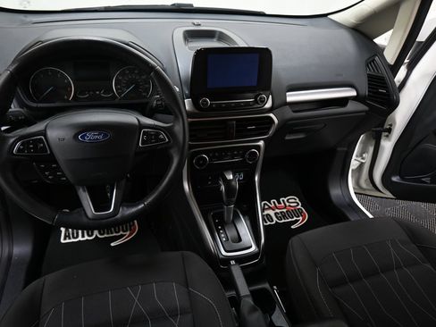 Used 2019 Ford EcoSport SE image 6