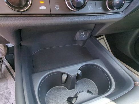 Used 2023 Honda HR-V Sport image 18
