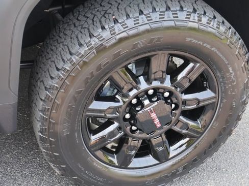 New 2026 GMC Sierra 2500 AT4 w/ LPO, Black Badging Package AWD/4WD image 27