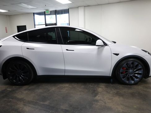 Used 2021 Tesla Model Y Performance image 6