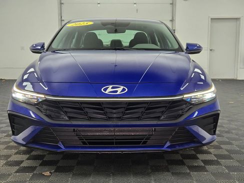 Used 2025 Hyundai Elantra SE image 13