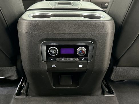 Used 2021 Chevrolet Tahoe Premier w/ Premium Package AWD/4WD image 21