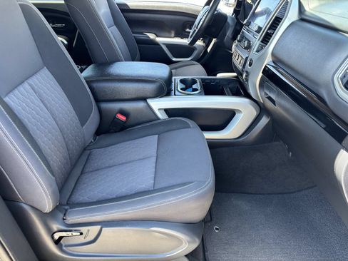Certified 2021 Nissan Titan SV w/ SV Convenience Package RWD image 12