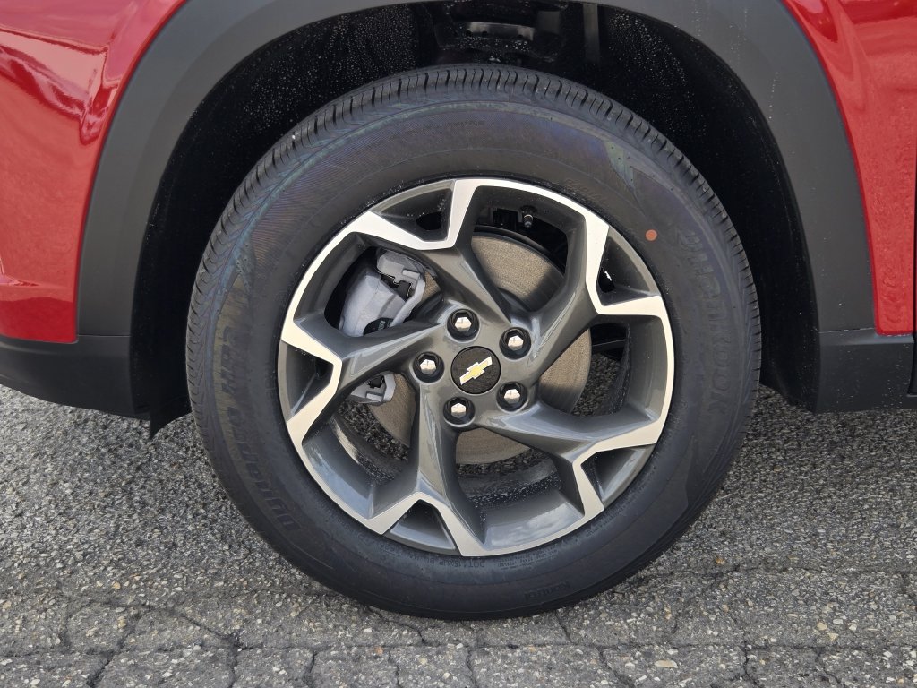 New 2026 Chevrolet Trax LT w/ LT Convenience Package FWD image 14