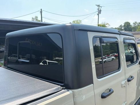 Used 2020 Jeep Gladiator Sport w/ Quick Order Package 24S AWD/4WD image 31