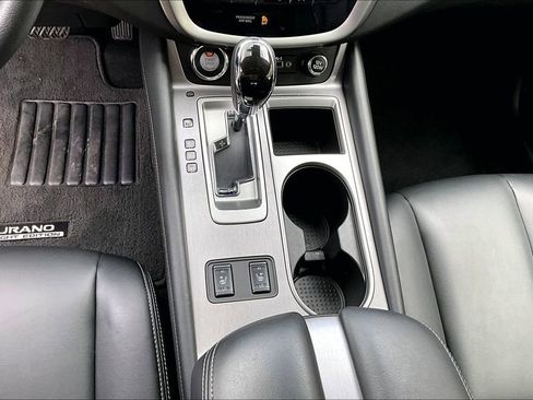 Used 2024 Nissan Murano SV w/ SV Midnight Edition Package image 18