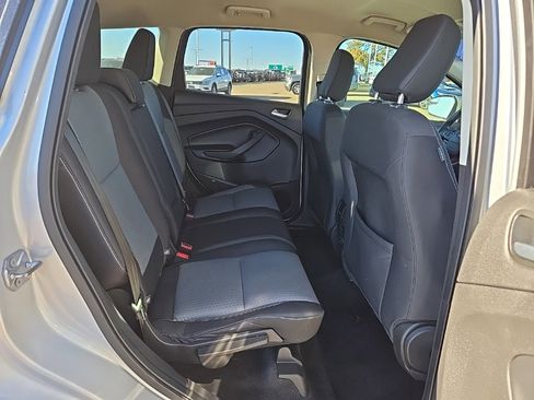 Used 2019 Ford Escape SE image 17